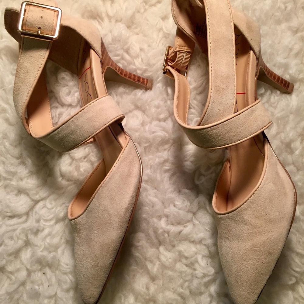 Sole Society nude strappy suede heel